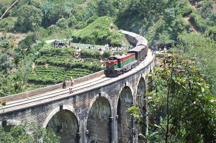 Nine Arch Bridge-Ella